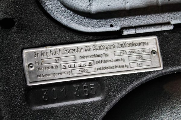 1965 Porsche 911 - Image 40